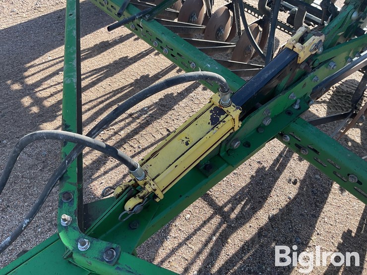 john-deere-8200-image-12