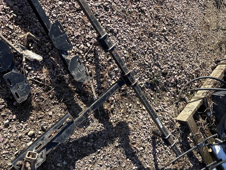 2016-john-deere-4830-image-13