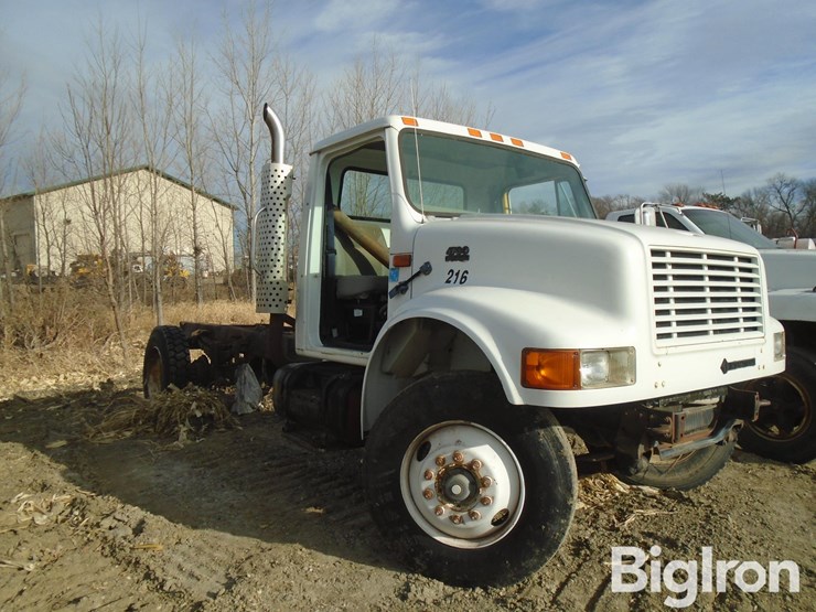 international-4700-image-3