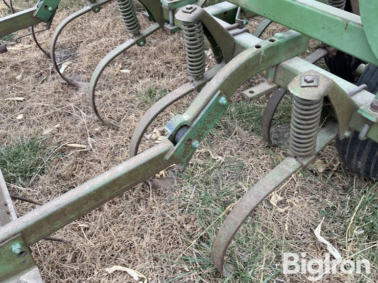 john-deere-18-image-16