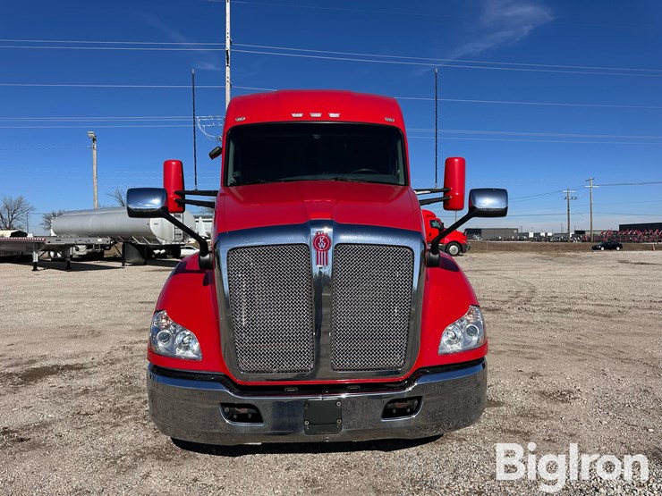 kenworth-t680-image-2