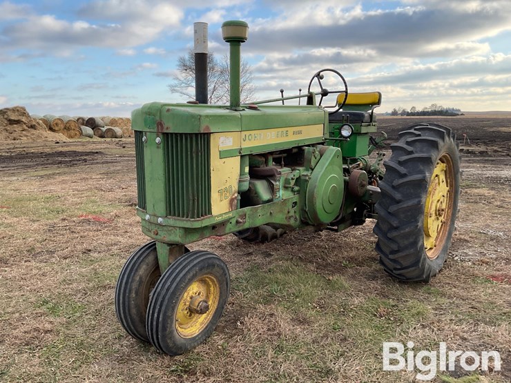 john-deere-720-image-1