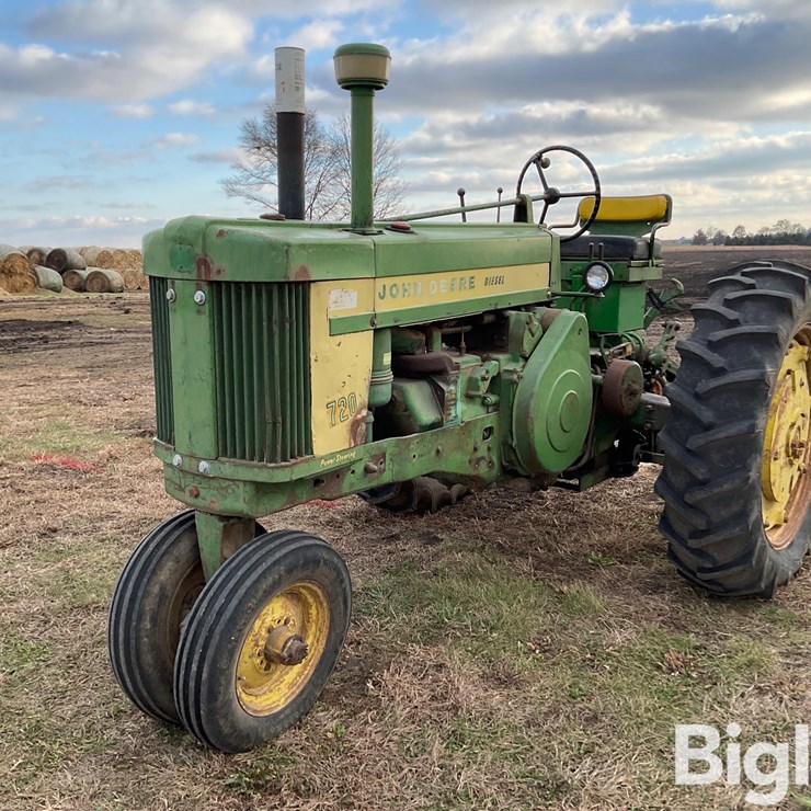 JOHN DEERE 720