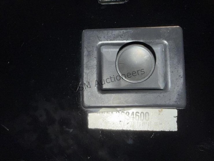 2010-ez-go-sport-2+2-golf-cart-image-20