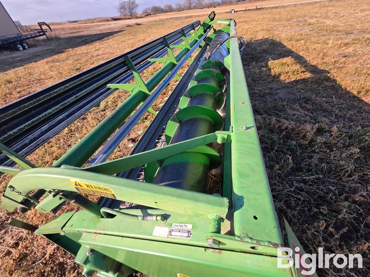 john-deere-224-image-16