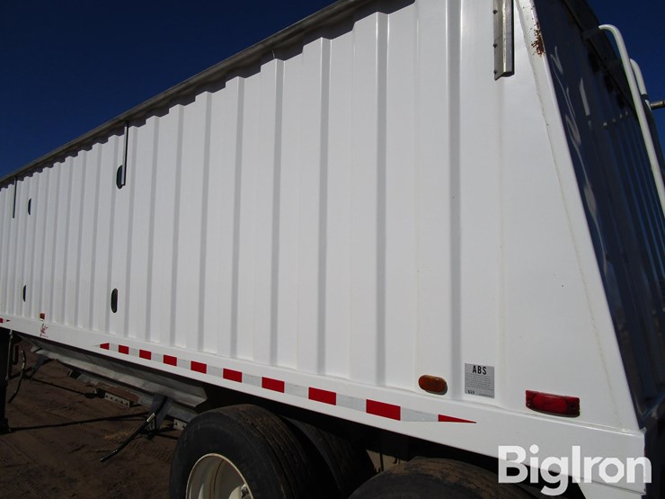 jet-grain-trailer-image-11