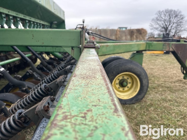 john-deere-750-image-11