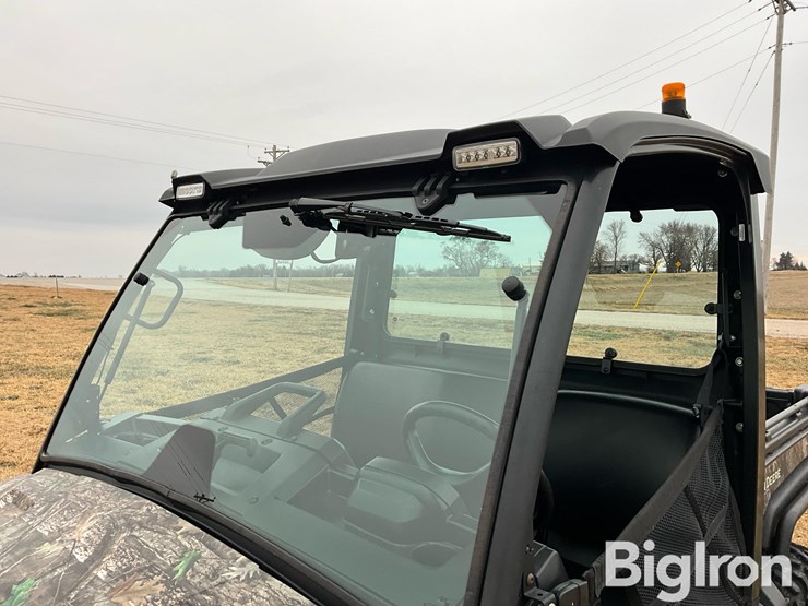 john-deere-gator-image-13