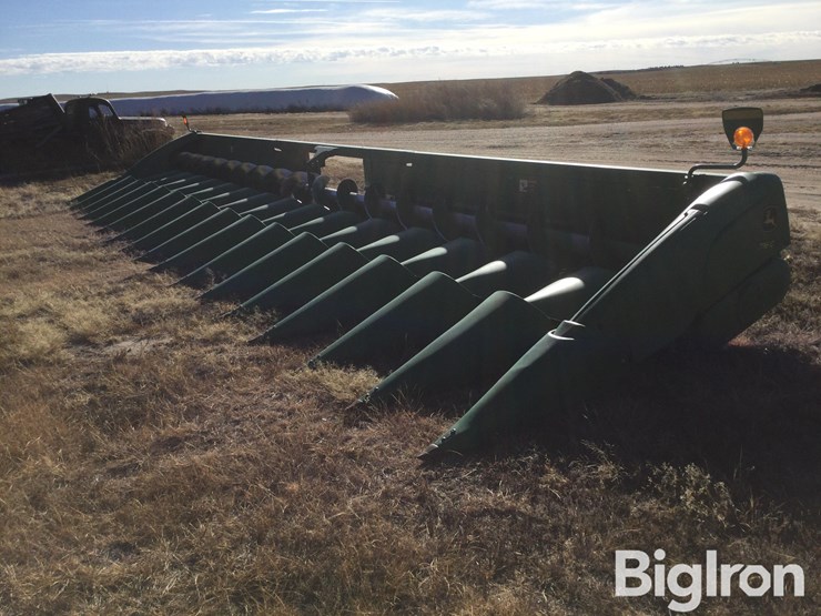 2020-john-deere-716c-image-2