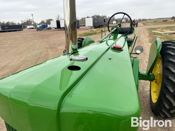 john-deere-70-image-12