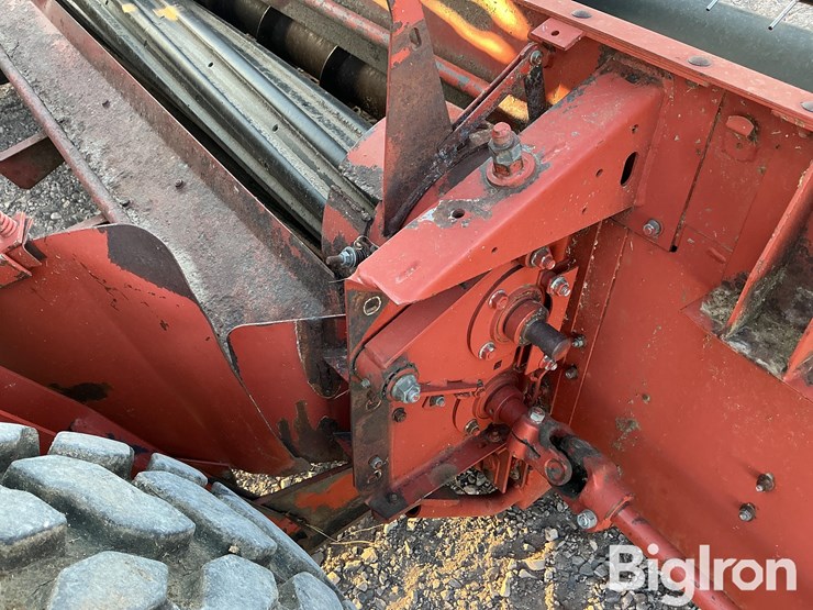 1992-hesston-8400-image-10