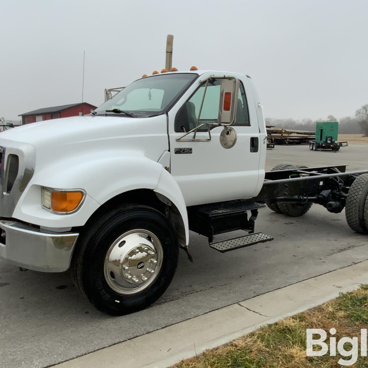 FORD F750 XL