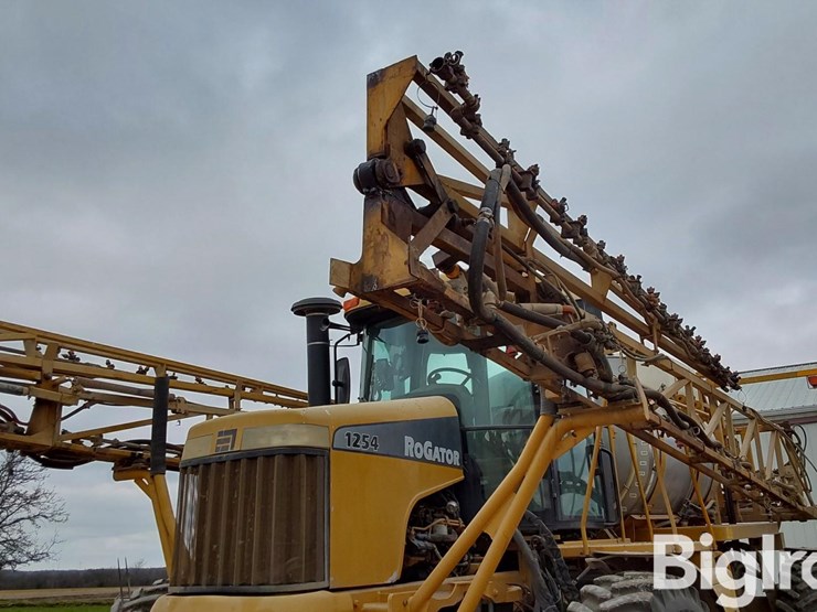 ag-chem-rogator-1254-image-10