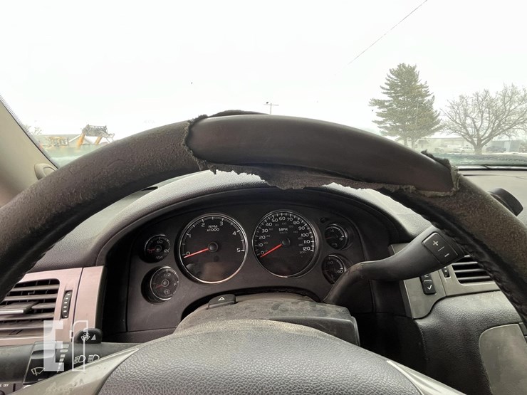 chevrolet-silverado-2500hd-ltz-image-33