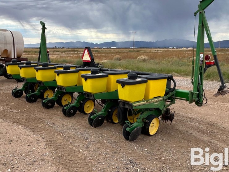 john-deere-7300-image-5