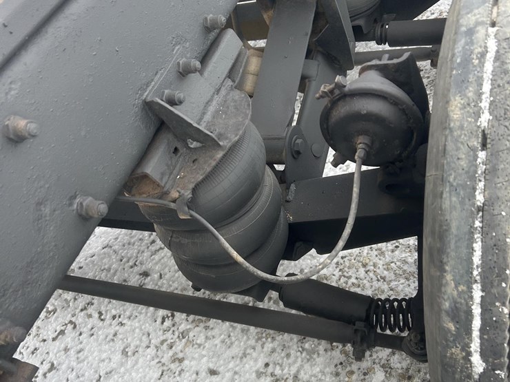 1997-peterbilt-357-image-49