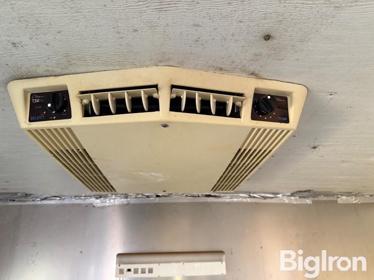 1979-44'-tri/a-aluminum-horse-trailer-w/living-quarters-image-20