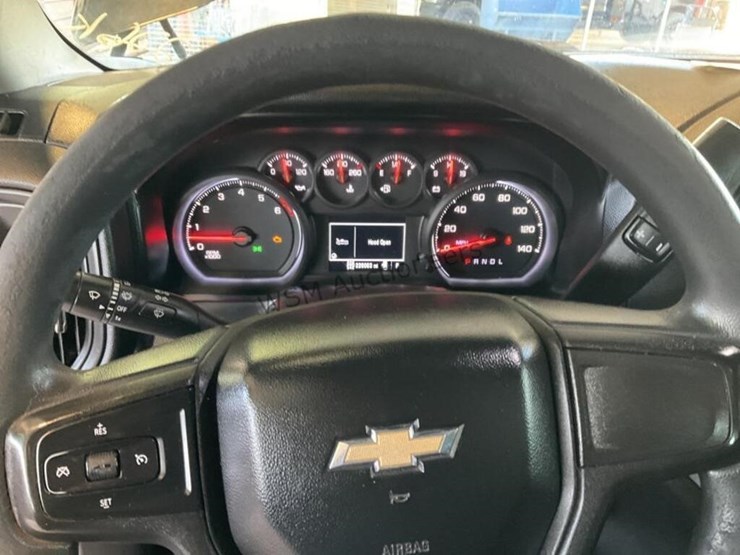2019-chevrolet-silverado-1500-image-16