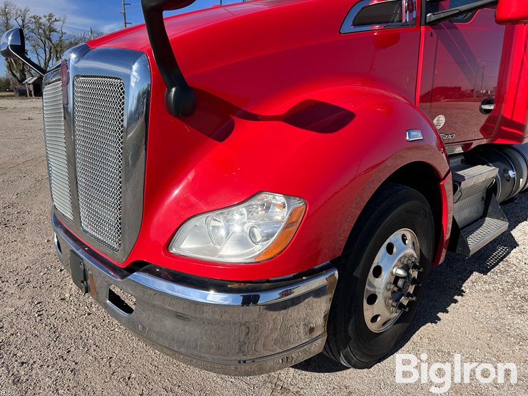 2020-kenworth-t680-image-9