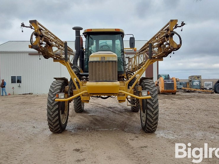 ag-chem-rogator-1254-image-2