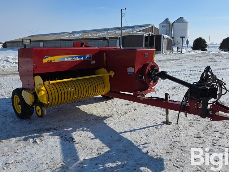 2015-new-holland-bc5060-image-3