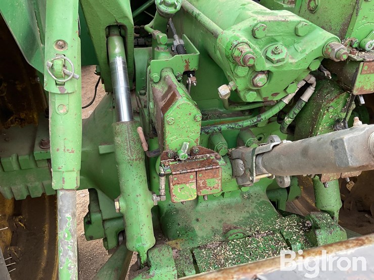 john-deere-8440-image-12