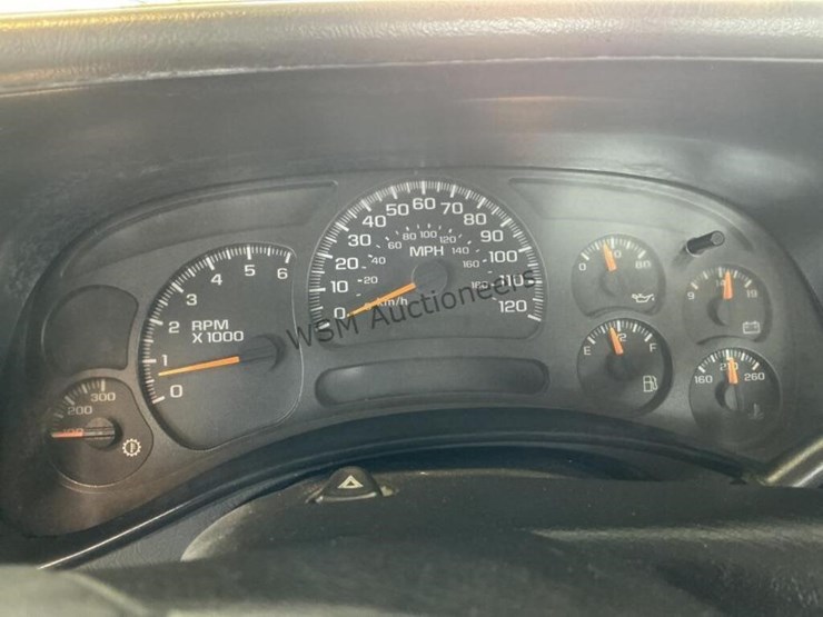 2005-gmc-sierra-3500-image-18