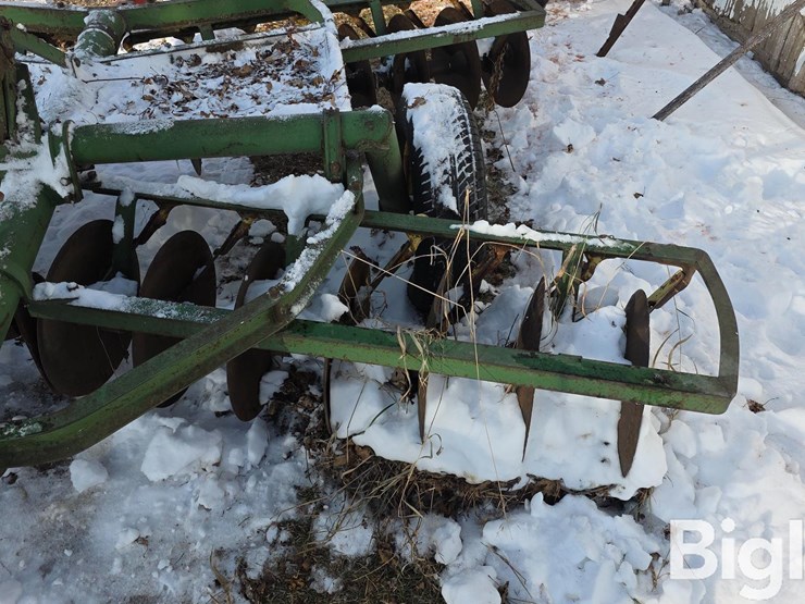 john-deere-10-image-12