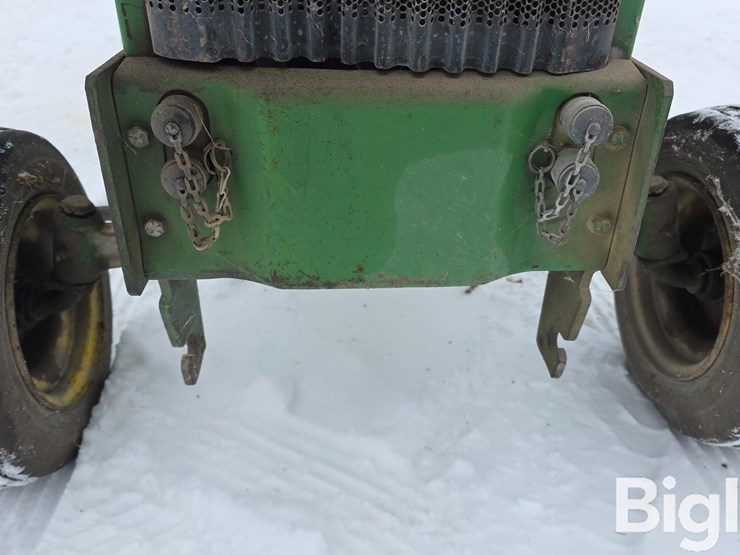 john-deere-140-image-10