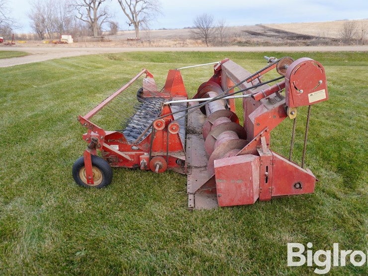 international-810-13-image-8