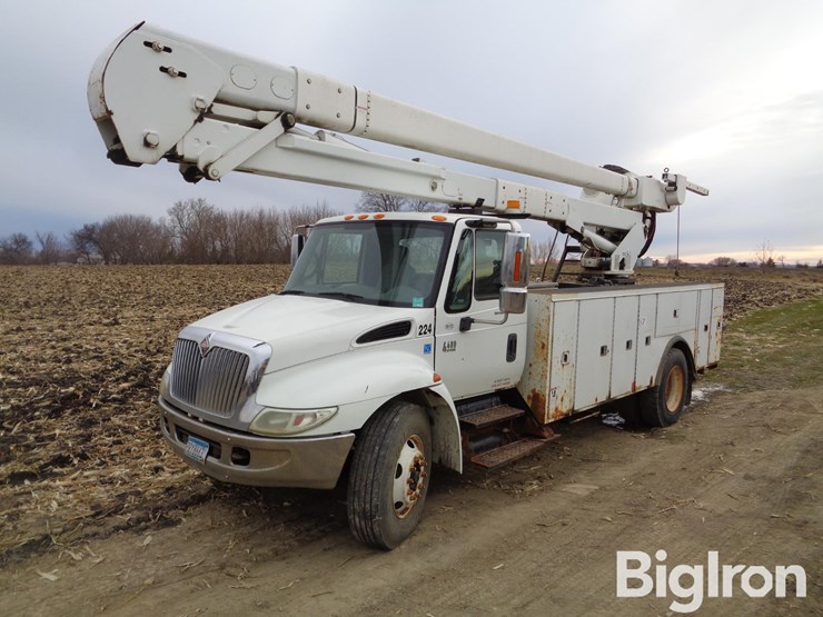 international-durastar-4400-image-1