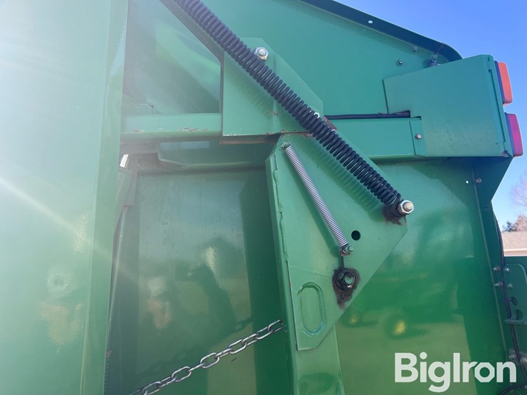 john-deere-567-image-10