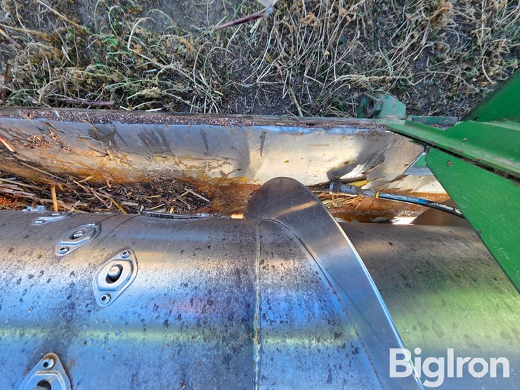 john-deere-224-image-12