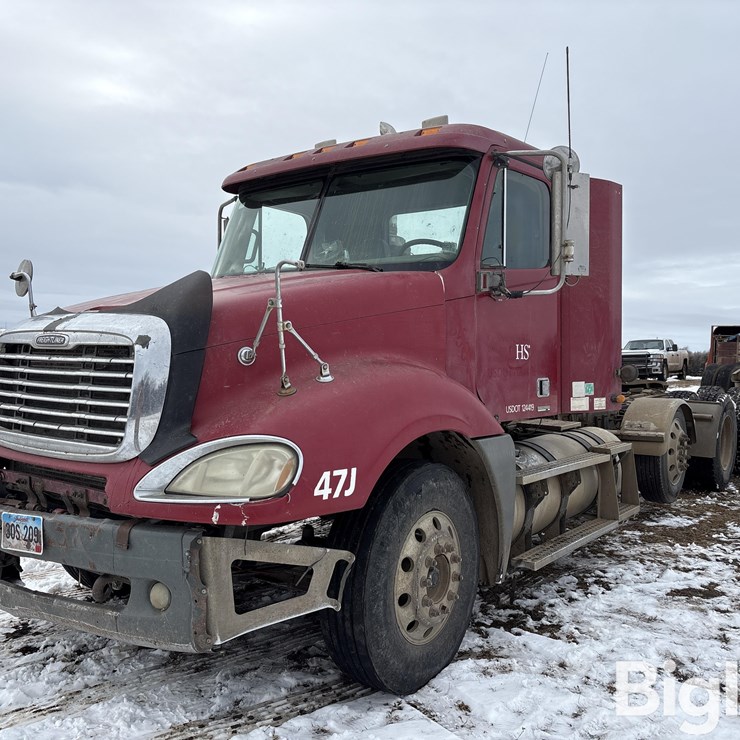FREIGHTLINER COLUMBIA 120