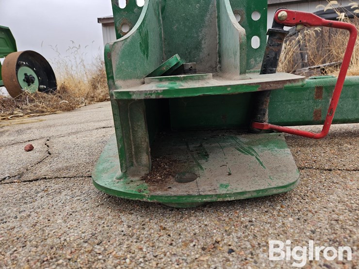 john-deere-70-image-13