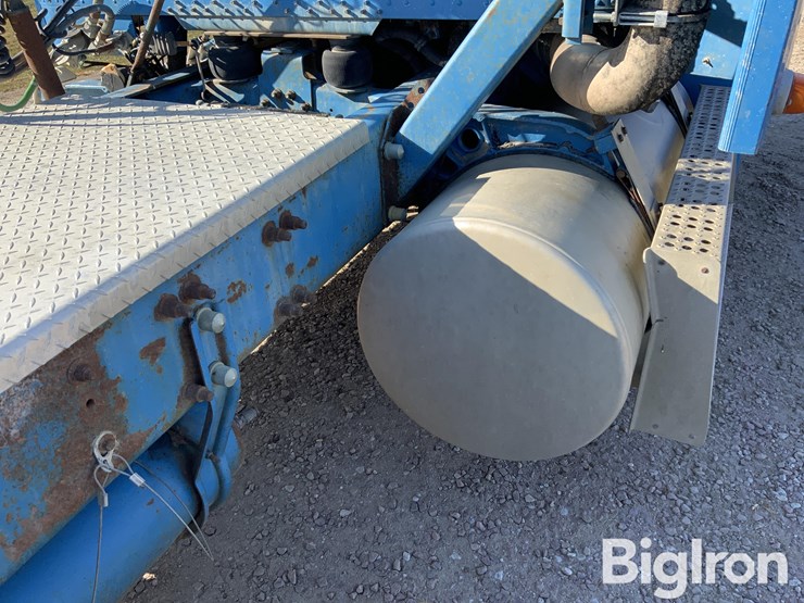 1998-freightliner-fld120-image-17