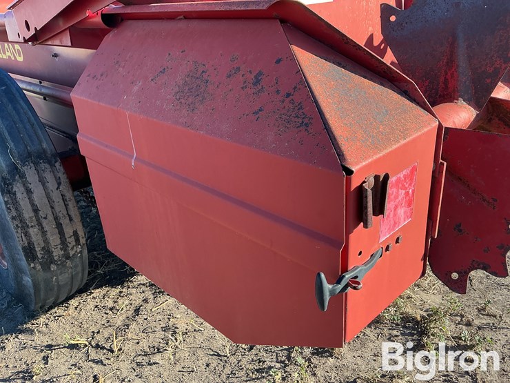 new-holland-155-image-19