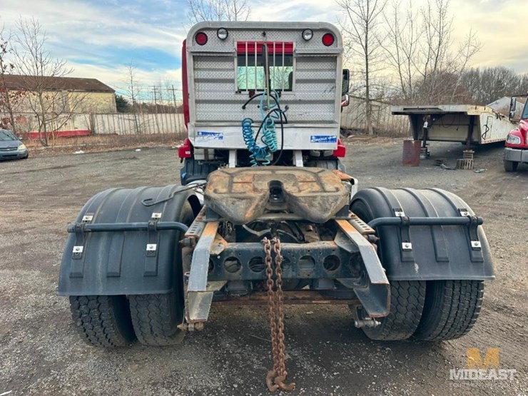 2013-ud-ud330-cab-over-truck-image-4