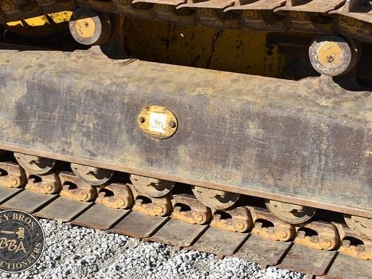 komatsu-d61exi-23-image-12