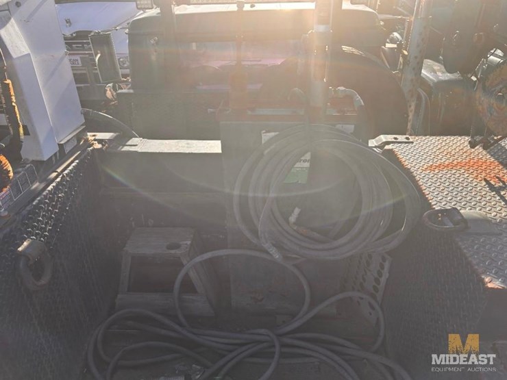 1999-international-4900-image-11