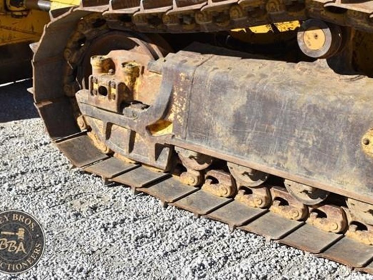 komatsu-d61exi-23-image-14