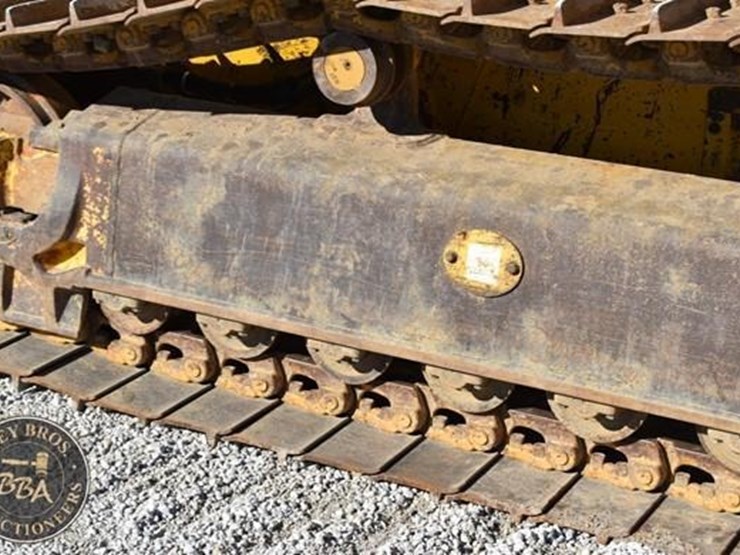 komatsu-d61exi-23-image-13