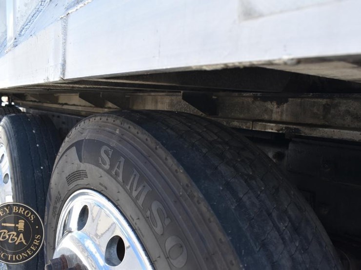 1997-mack-rd688s-image-13