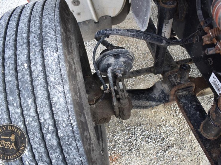 freightliner-business-class-m2-106-image-57