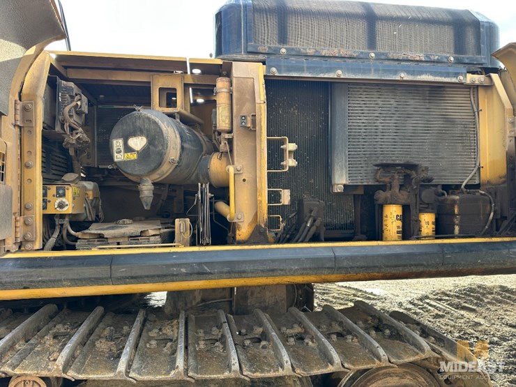 caterpillar-330d-image-33