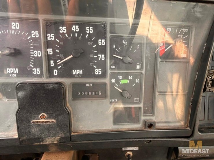 international-4900-image-10