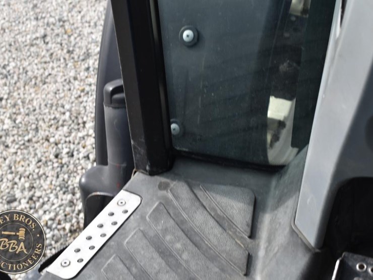 new-holland-t4.75-image-39