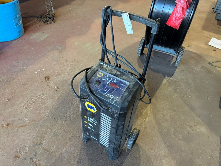 #17191-•-napa-battery-charger-image-1