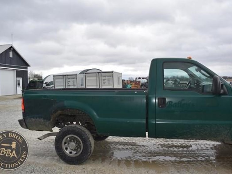 ford-f350-xl-image-24