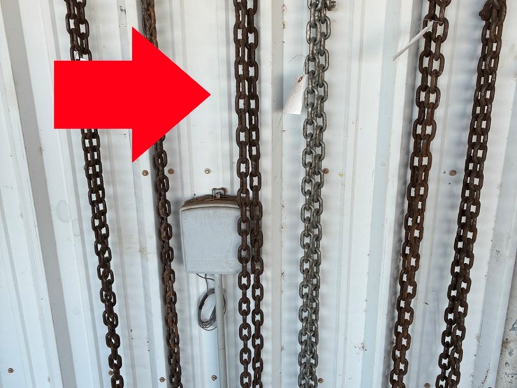 #17182-•-2-chains-image-1